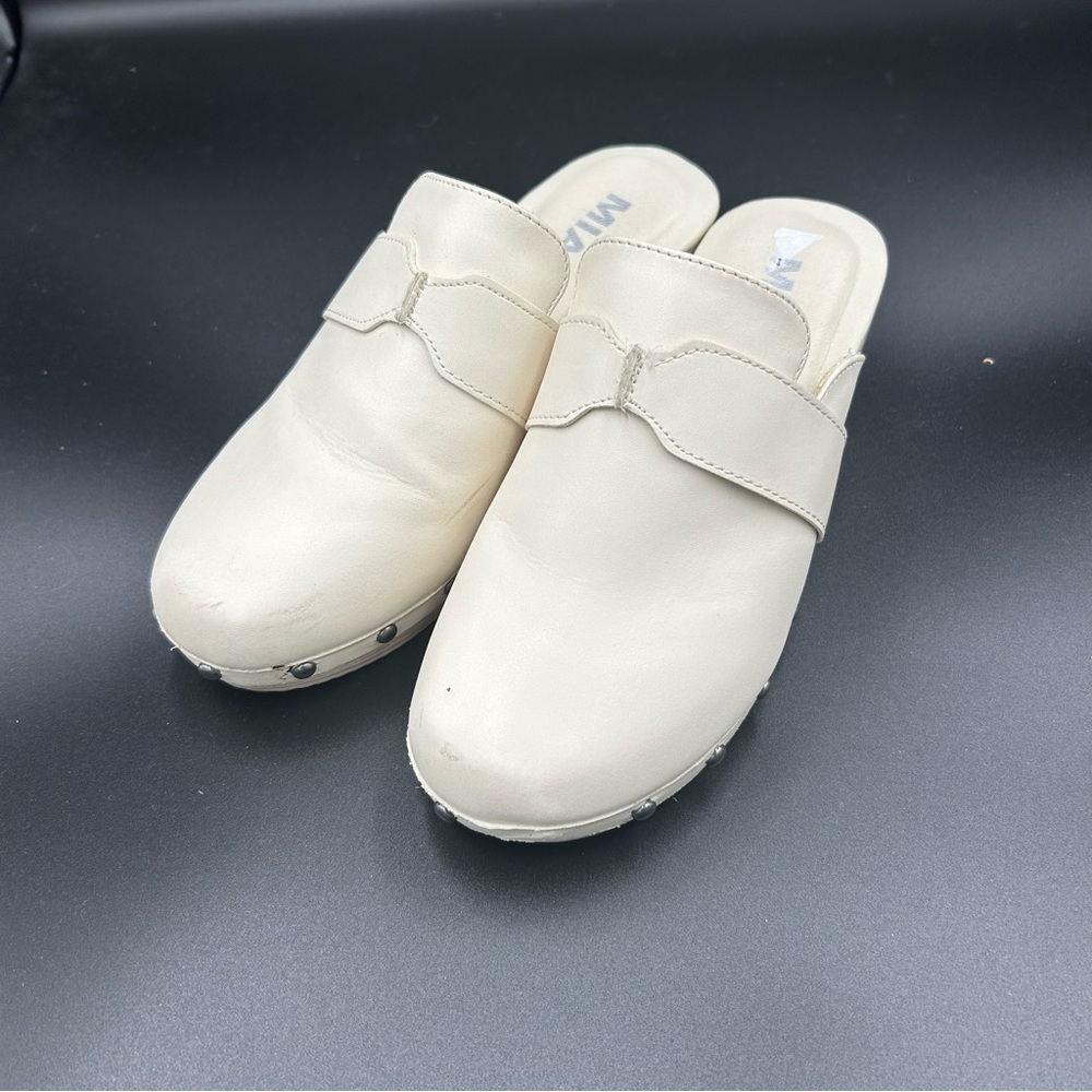 MIA  Cream Clogs‎ Sz 6.5